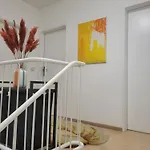 Einfamilienhaus Mit Zwei Separaten Zimmern In Spelle, Niedersachsen De *