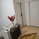 Apartment Einfamilienhaus Mit Zwei Separaten Zimmern In Spelle, Niedersachsen De