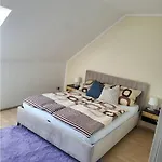 Einfamilienhaus Mit Zwei Separaten Zimmern In Spelle, Niedersachsen De *